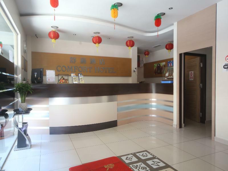 Oyo 750 Comfort Hotel Кота-Кинабалу Экстерьер фото